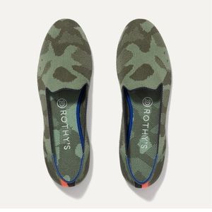 Rothy’s “The Loafer” Olive Camo size 6 NWOB
